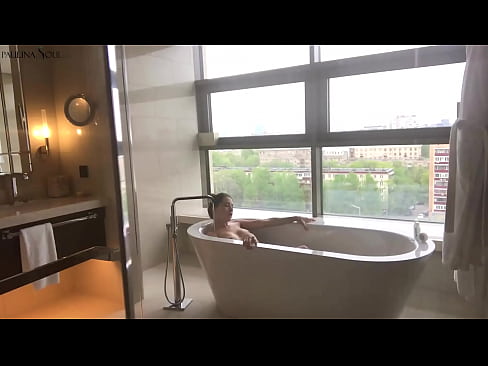 ❤️ Tremenda nena masturbando apasionadamente su coño en el baño Video de sexo de calidad en es.teatroporno.ru ❌️